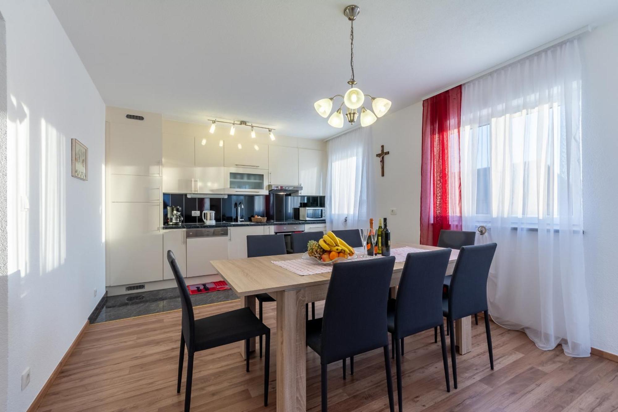 Family Friendly Apartments With A Swimming Pool Stanici, Omis - 18676 Phòng bức ảnh